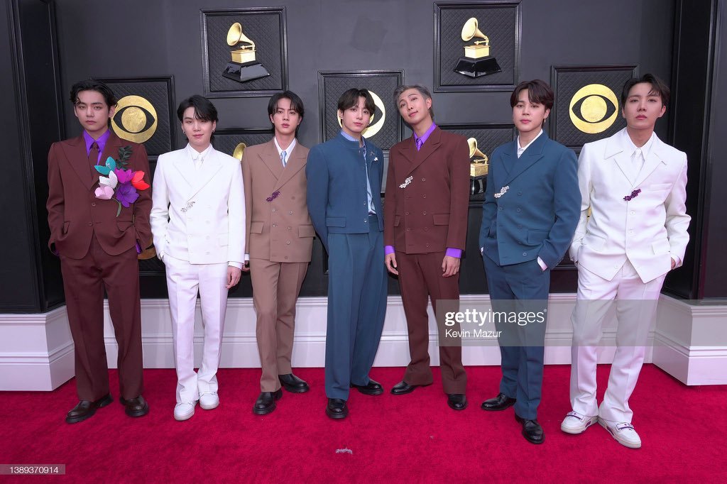 Thumbnail of www-x-com-btspicstwt-status-1510747046810210304-3992beedd1d34b65