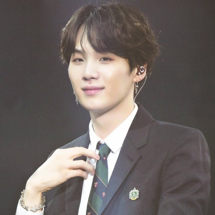 Thumbnail of www-x-com-mhereonlyforbts-status-1487383199365935109-400ae77b331042df
