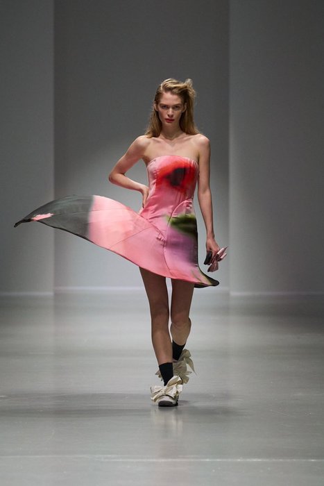 Thumbnail of www-x-com-mightbechule-status-1839037557415489624-4283bc38c8674ff5