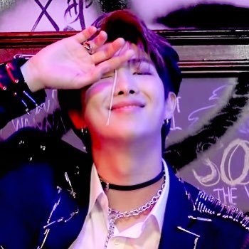 Thumbnail of www-x-com-kimnamjoonpics-status-1385522674852577285-5acebf2e194c4c57