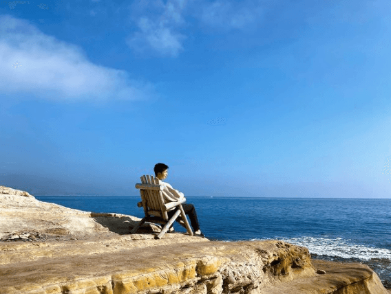 Thumbnail of www-x-com-bangtanverse-status-1467868999463673866-5b9a932b09604c3e