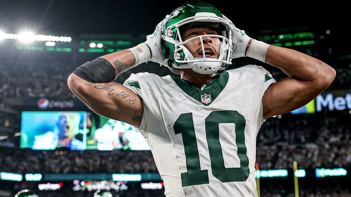 Thumbnail of www-x-com-boygreen25-status-1730957767874154739-60862a21c1b04138