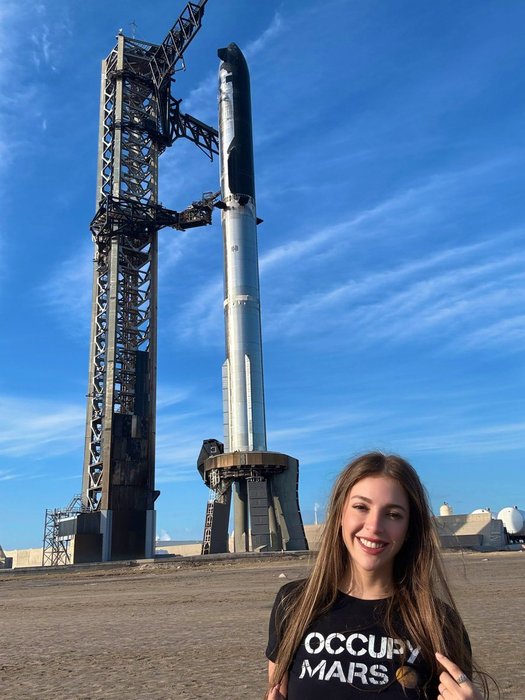 Thumbnail of www-x-com-spacexjackie-status-1928436048863941086-6383ead41f1d497a