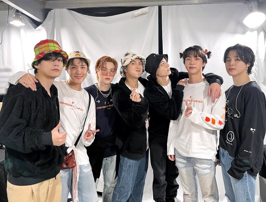 Thumbnail of www-x-com-bts-bighit-status-1465217807906263040-7a27fa0c01d34018