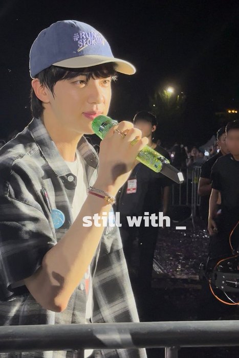 Thumbnail of www-x-com-jinniesarchives-status-1941815535215464795-7e366c91a6674888