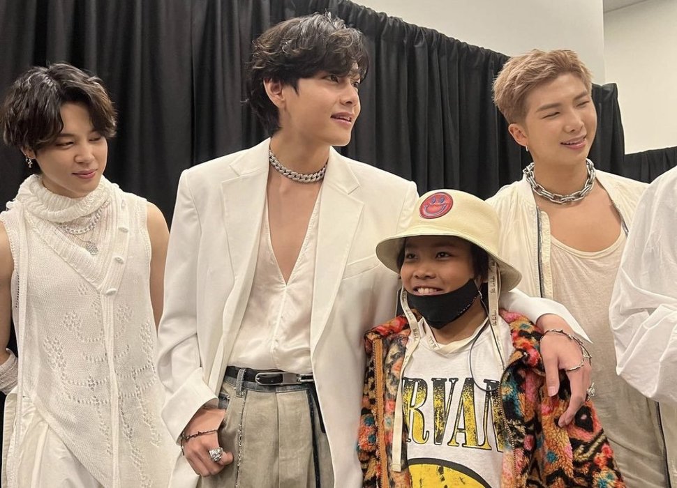 Thumbnail of www-x-com-sugadboy-status-1464852856972976130-802f27ceb8f04765