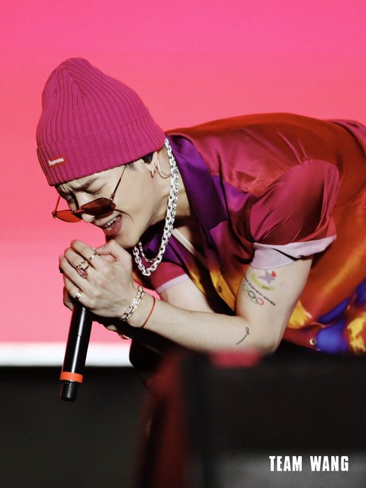 Thumbnail of www-x-com-jacksonwang852-status-1389436229565837312-81dd0489df844116