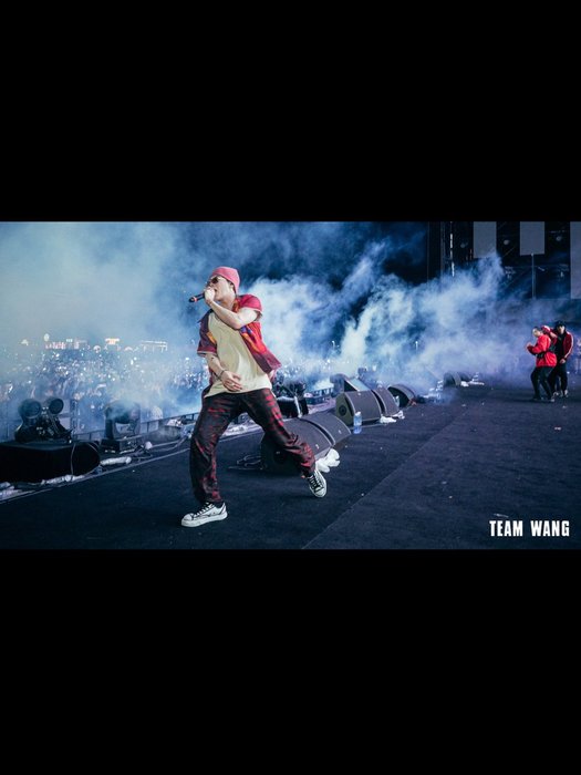 Thumbnail of www-x-com-jacksonwang852-status-1389436229565837312-81dd0489df844116