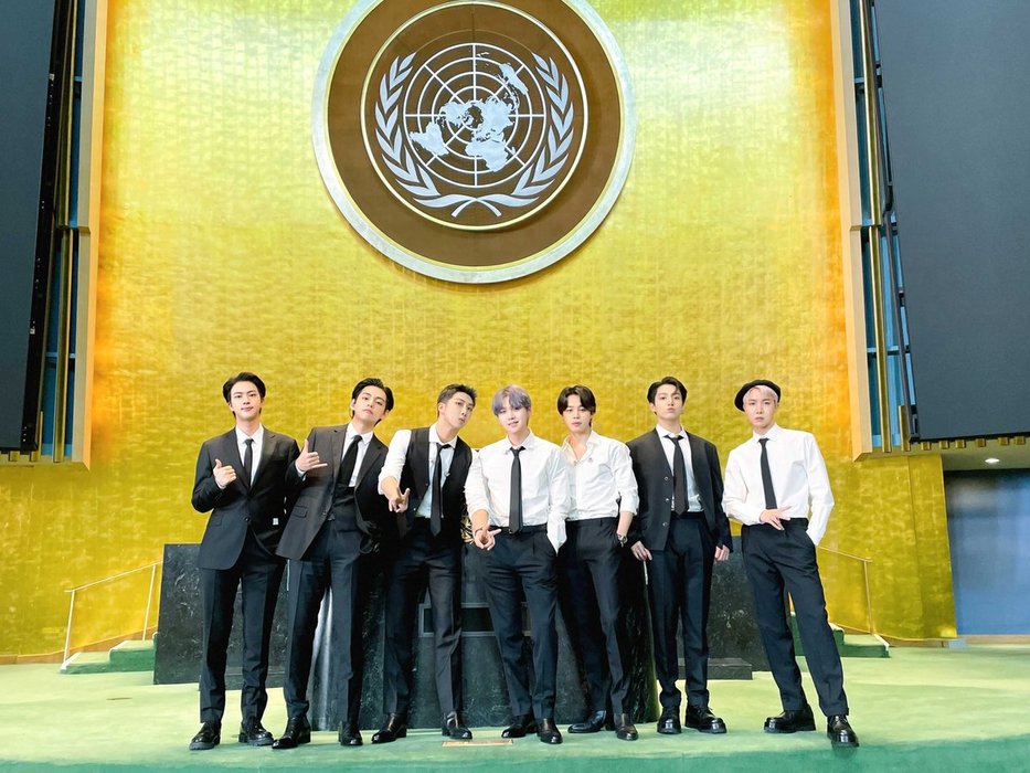Thumbnail of www-x-com-bts-bighit-status-1439939296761315328-86374b7317ce476d