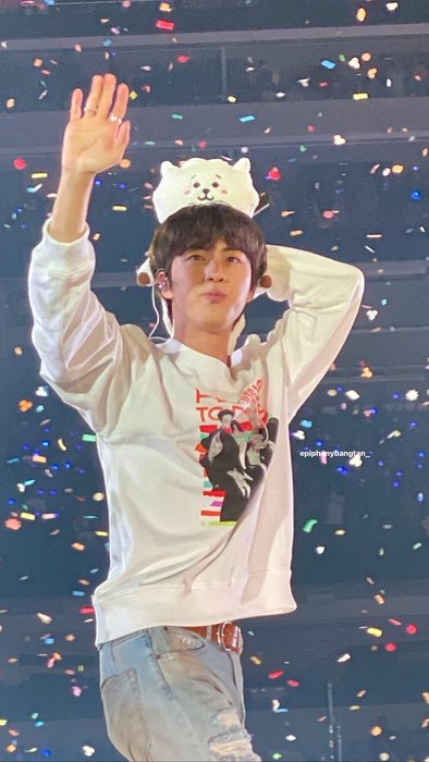 Thumbnail of www-x-com-seokjinfile-status-1466668468129112067-8cc92f2041624715