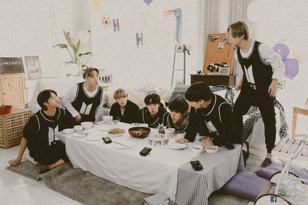 Thumbnail of www-x-com-btsqtsarchive-status-1536364808983150592-912f16c119664e48