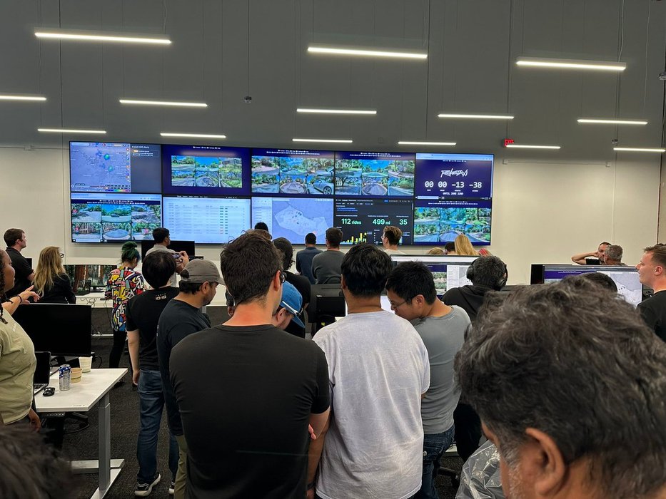 Thumbnail of www-x-com-signulll-status-1936903549096436185