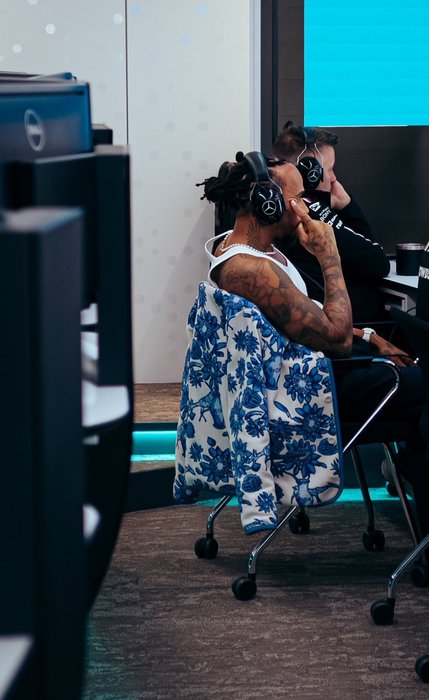 Thumbnail of www-x-com-lewishamilton-status-1808899312044122552-a821f05e8bc34b56