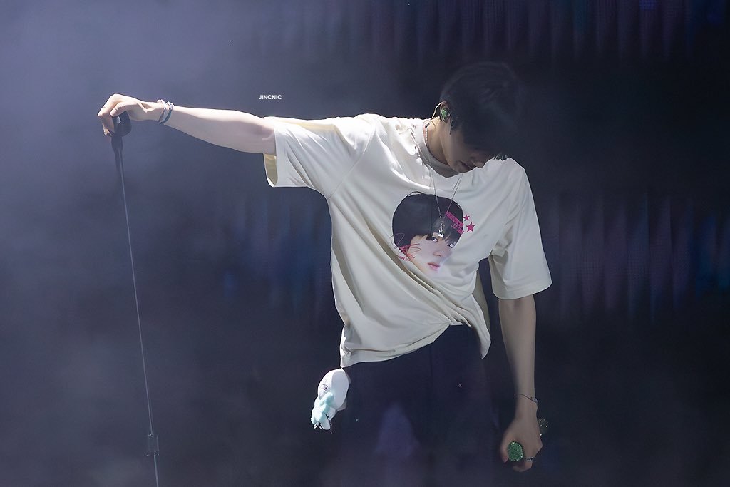 Thumbnail of www-x-com-seokjinista-status-1940070451943752119-b1943227ab4c4659