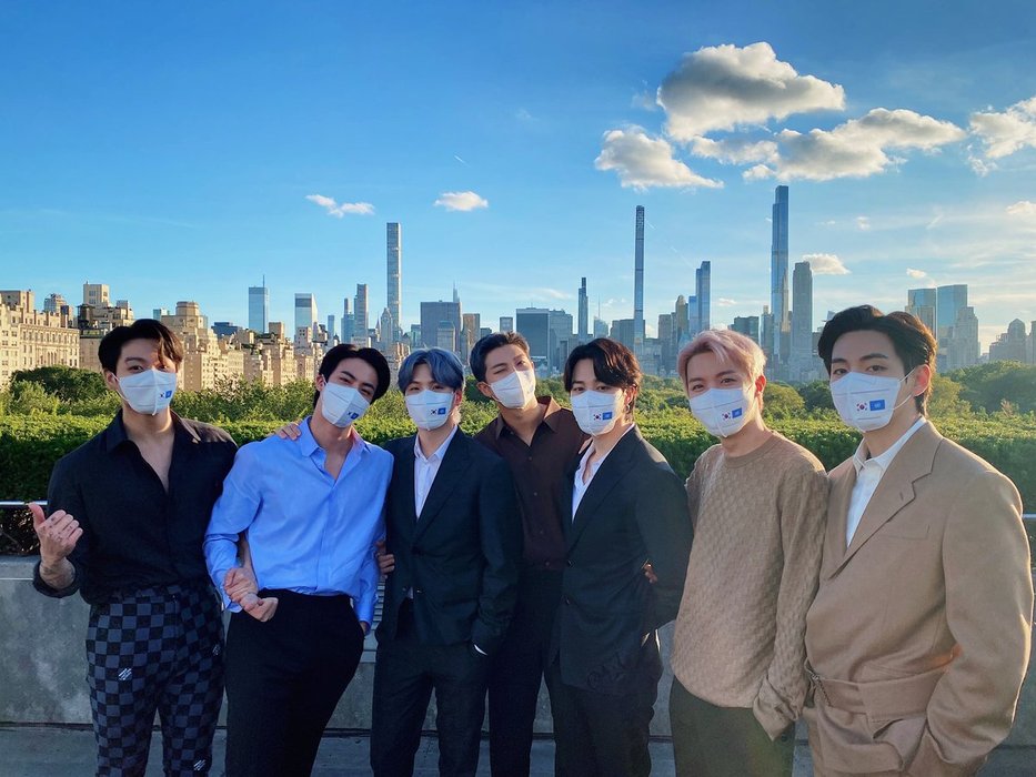 Thumbnail of www-x-com-bts-twt-status-1440114687656431617-b1ce656fbe9d4eff