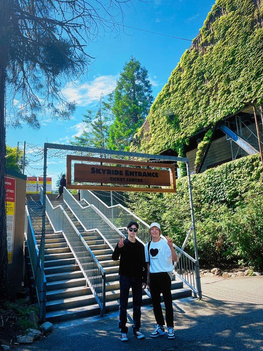 Thumbnail of www-x-com-pledis-17-status-1557911615621607424-b7a9213e913a4bdc