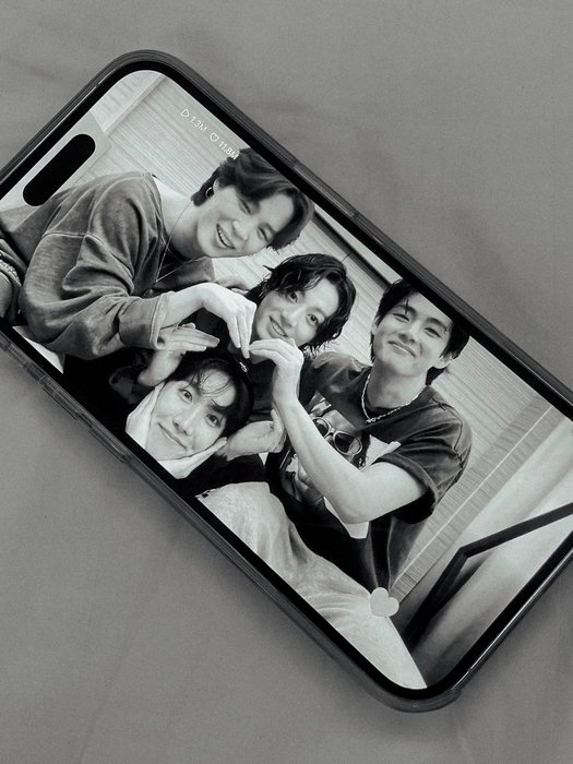 Thumbnail of www-x-com-kiminjoons-status-1581274699048267778-be4c27c7531140e2