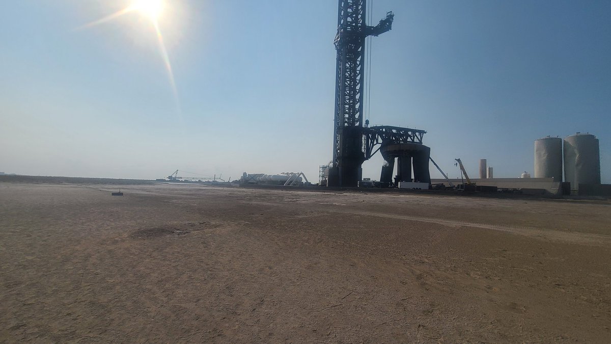 Thumbnail of www-x-com-goingballistic5-status-1799511638694912260-bf383cfe3eb74409