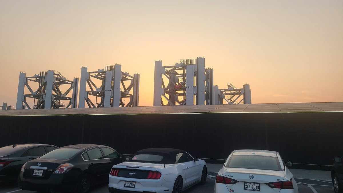 Thumbnail of www-x-com-goingballistic5-status-1799511638694912260-bf383cfe3eb74409