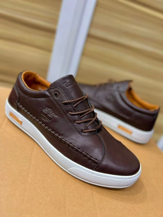 Thumbnail of www-x-com-unishoes-sn-status-1654838349960544256-c4e866a3663c493c