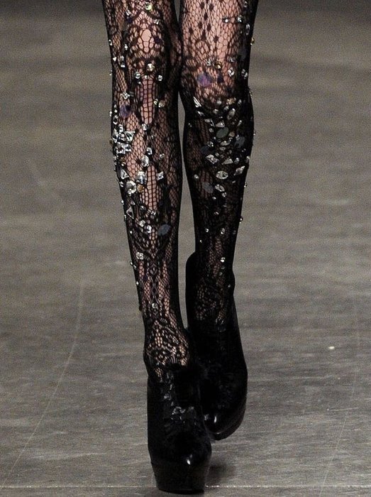 Thumbnail of www-x-com-fashionnaires-status-1884344817452228865-cc8b55c50ff540f1