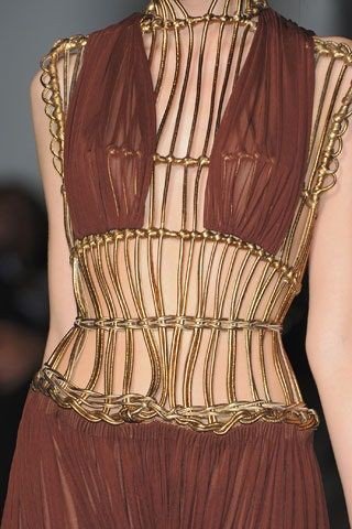 Thumbnail of www-x-com-fashioncloneit-status-1866445038894608750-d30a5f3b0e394751