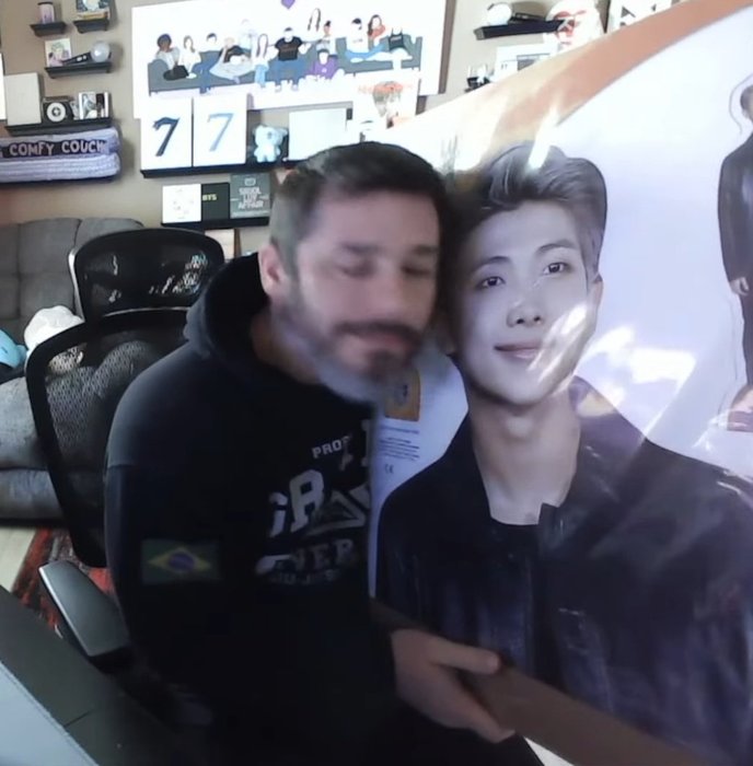Thumbnail of www-x-com-namjoon4vr-status-1520807849474940929-e8c5b4f7b1934a11