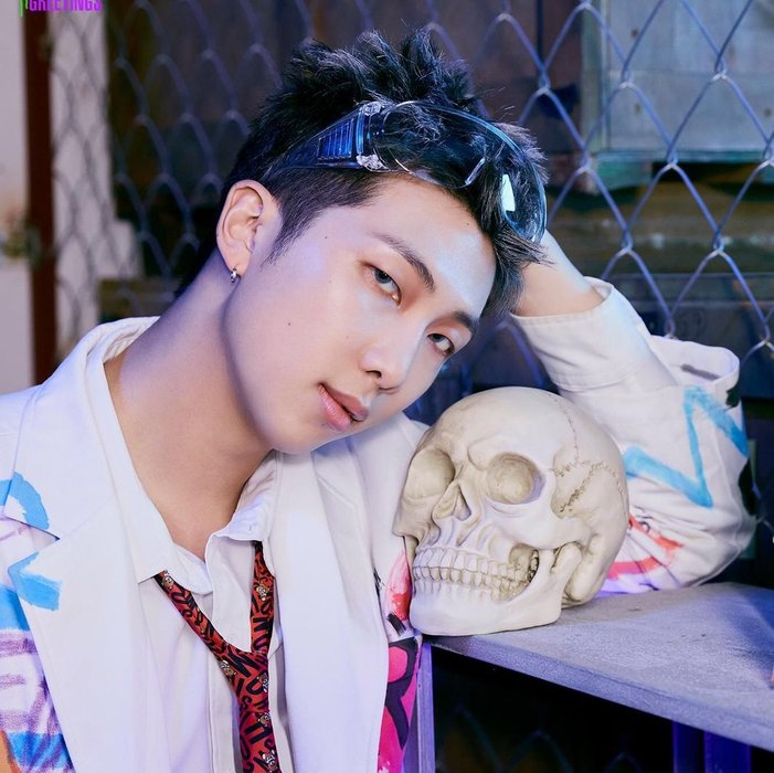 Thumbnail of www-x-com-bts-rkive2-status-1455217018752339979-eb43ff0eaa6a44c7