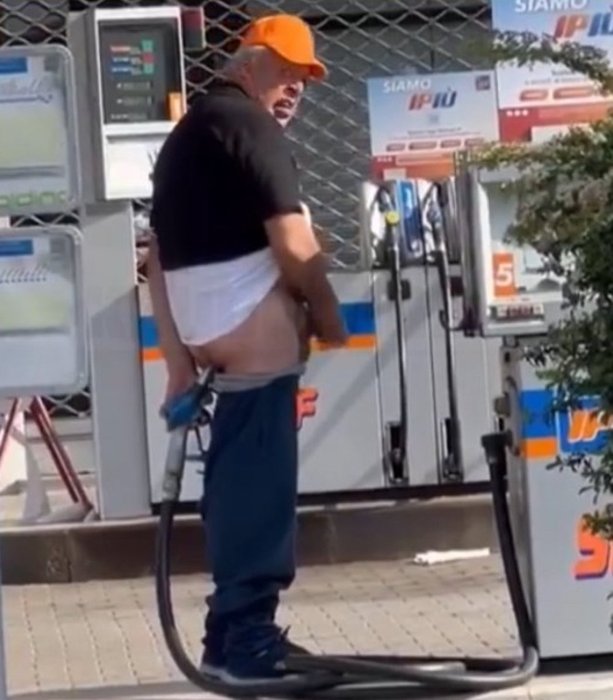 Thumbnail of www-x-com-uncledoomer-status-1811783023807082962-f5012fe55f724fbb