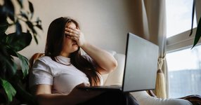 Thumbnail of 6 Ways To Feel Less Tired On Mondays, According To Therapists