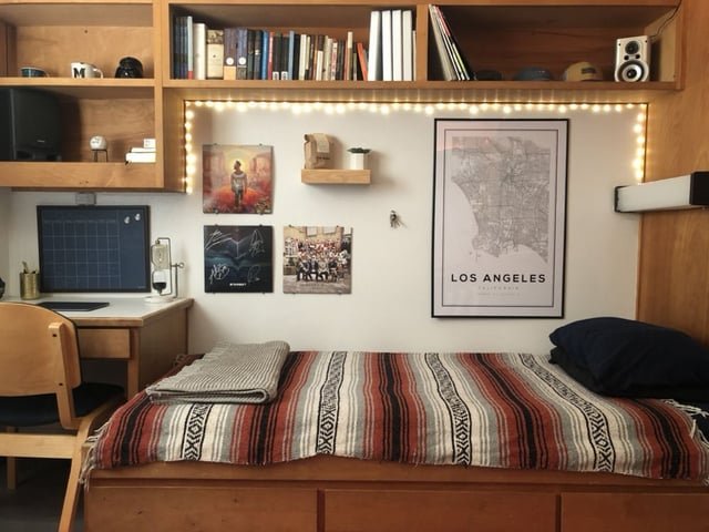 Thumbnail of r/malelivingspace - Reddit