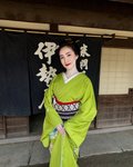 Thumbnail of 夫は「SHOGUN将軍」俳優…〝18歳年下〟33歳女優の〝妖艶〟着物姿にネット称賛「なんて色っぽい」「胸鎖乳突筋とても綺麗」：「おっ！」でつながる地元密着のスポーツ応援メディア 西スポWEB OTTO!