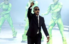 Thumbnail of Will Smith accused of creating AI fans in new tour video