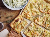 Thumbnail of Flammkuchen met gerookte zalm en knolselderslaatje