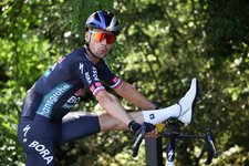 Thumbnail of 8 off-the-bike things professional cyclists do to ride faster – and you can do too