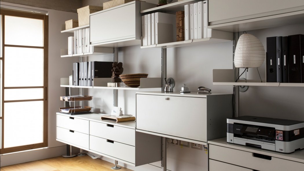 Thumbnail of Shelves and prices | 606 Universal Shelving System | Vitsœ