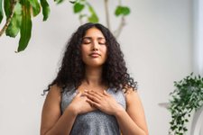 Thumbnail of Short breathing exercise lifts mood more than mindfulness meditation