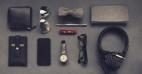 Thumbnail of How can I take note effectively during a lecture, especially when the professor speaks quickly? Do I have to write everything?