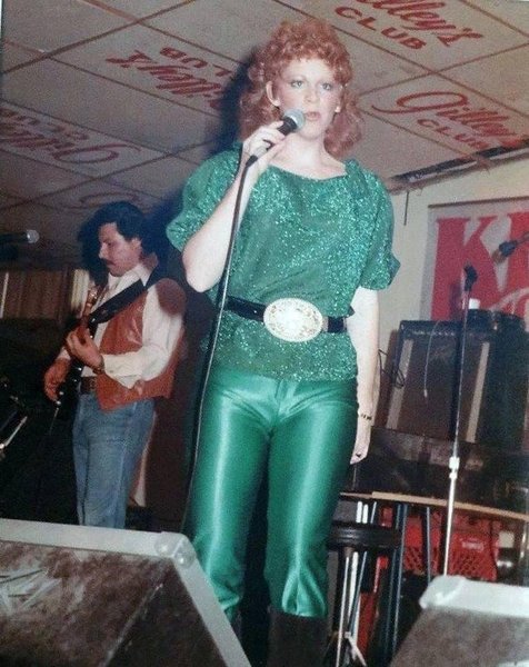 Thumbnail of Reba McEntire singing at Gilley's, the legendary Pasadena club made world famous by John Travolta in "Urban Cowboy," (1983)