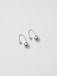 Thumbnail of Wolf Circus Hi-Lo Pearl Bead Threader Earring in 925 Sterling Silver | Beatrice Earring in Sterling Silver