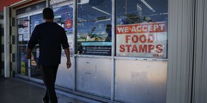 Thumbnail of USDA Tells Grocery Stores They Can't Give Discounts to People Hit by Trump's Food Stamp Freeze | Common Dreams