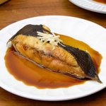 Thumbnail of 旨味と甘味が美味しい♪ 基本のカレイの煮付けのレシピ動画・作り方 | デリッシュキッチン