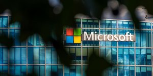 Thumbnail of Email Microsoft didn’t want seen reveals rushed decision to invest in OpenAI