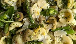 Thumbnail of pasta salad is in the air