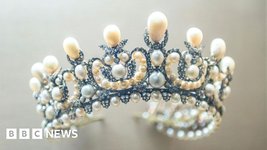 Thumbnail of Everything we know about the Louvre jewellery heist