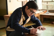 Thumbnail of 【次回8月25日のあんぱん】北村匠海“嵩”が、原菜乃華“メイコ”に口止めした内容とは…？第106回あらすじ＆場面写真（映画チャンネル） - Yahoo!ニュース