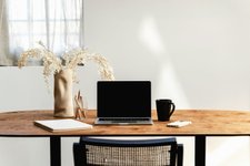 Thumbnail of How to Calculate Your Hourly Rate as a Freelancer