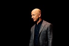Thumbnail of Jeff Bezos Says the 1-Hour Rule Makes Him Smarter. New Neuroscience Says He’s Right