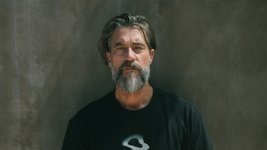 Thumbnail of Ultra-endurance athlete Rich Roll explains the practices that fuel transformation