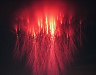 Thumbnail of ギャラリー：夜空に閃く“赤い妖精”「レッドスプライト」の写真4点